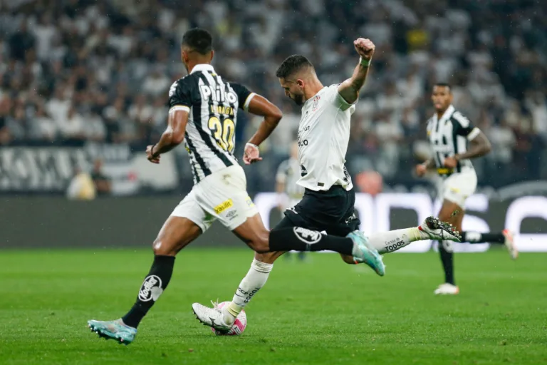 Para Milly Lacombe, Corinthians não deveria estar chorando pênalti: “É vergonhoso. Time está jogando pra cair”