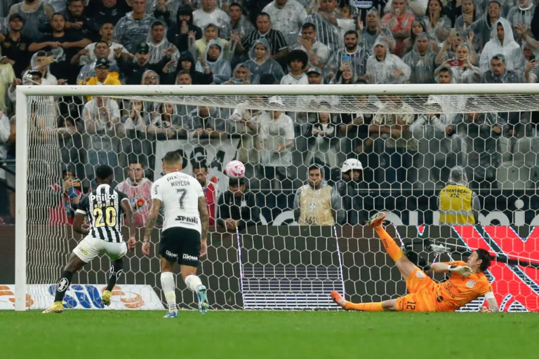 Mauro Cezar detona VAR em Corinthians x Santos: “É espantoso”