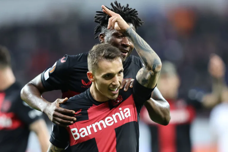 Bayer Leverkusen atropela o Qarabag e segue com 100% de aproveitamento na Liga Europa