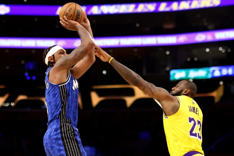 NBA hoje: Nuggets segue invicto; Lakers se recuperam; Warriors dominam; veja o resumo da rodada