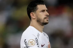 Giuliano cresce de rendimento com Mano Menezes no Corinthians; veja números