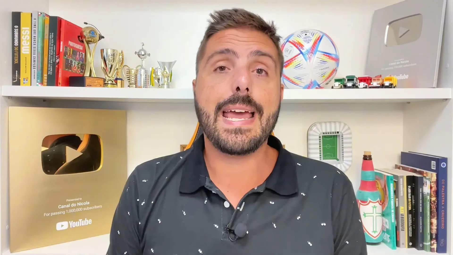 De volta ao Grêmio? Nicola aponta que Douglas Costa já tem proposta oficial para 2024