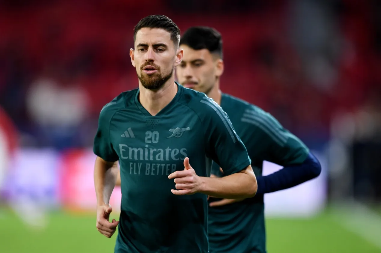 Jorginho fala sobre vontade de avançar com o Arsenal na Champions League: “Merece chegar longe”