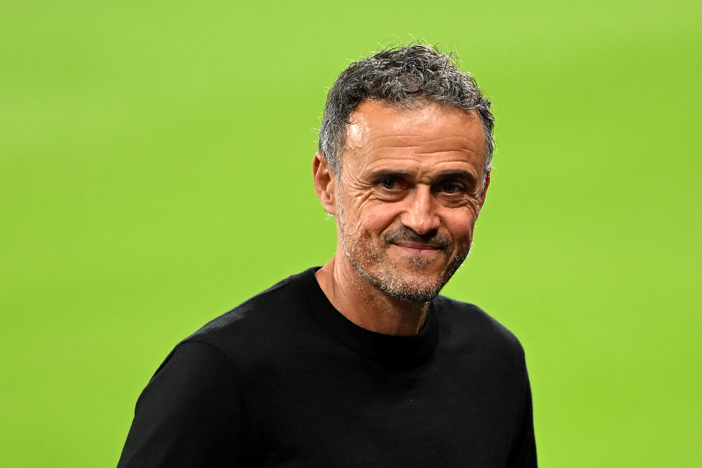 Luis Enrique é direto sobre qual atacante do Milan levaria ao PSG hoje