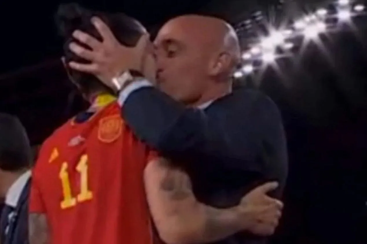 FIFA suspende ex-presidente da Federação Espanhola por três anos