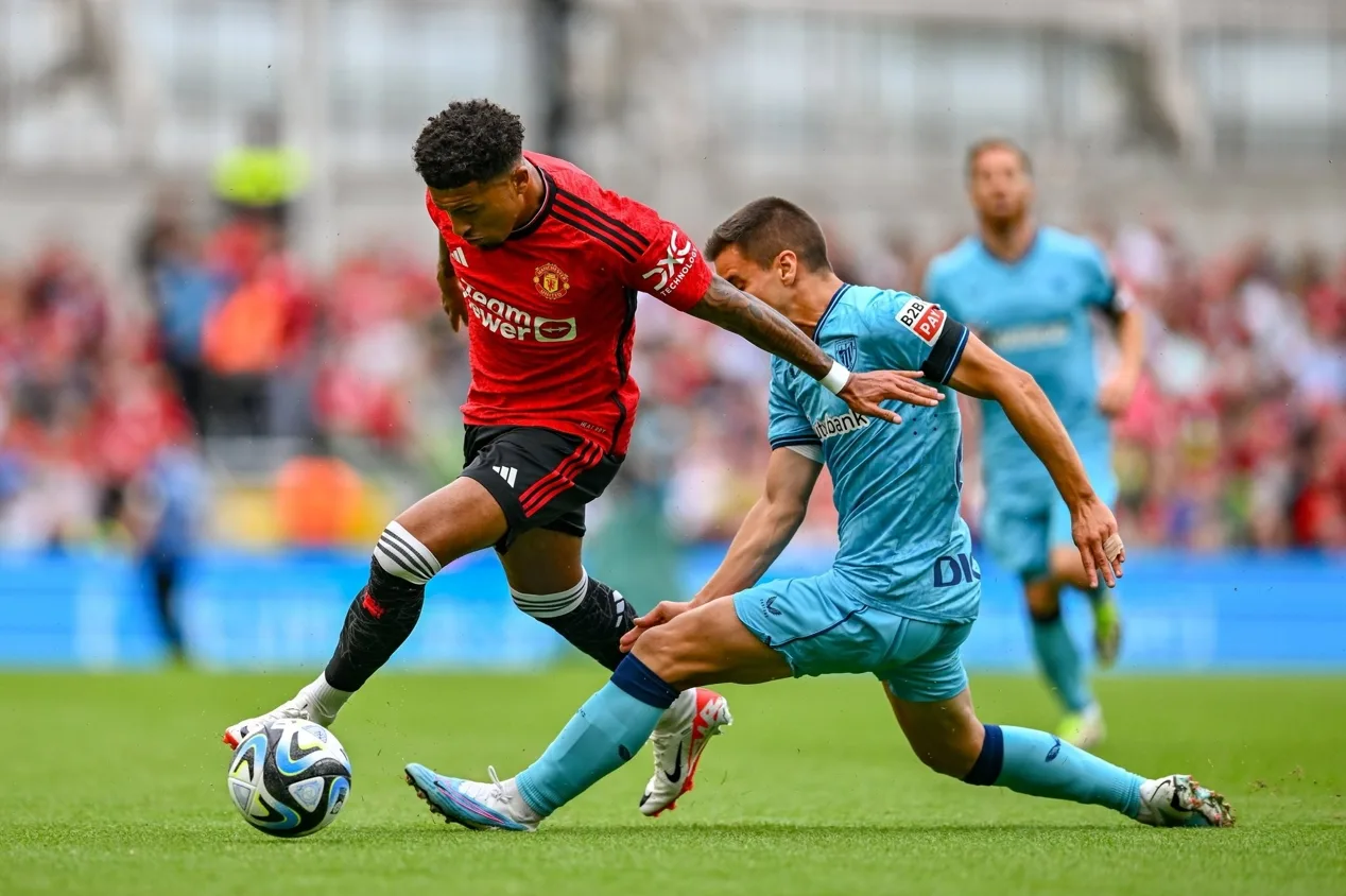 Manchester United pode rescindir contrato de Jadon Sancho