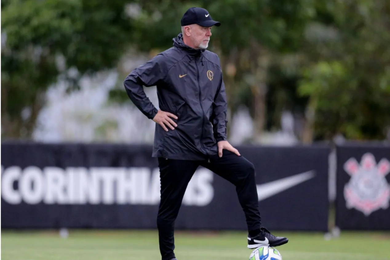 Corinthians tem meio-campista titular suspenso para a partida contra o América-MG; veja todos os desfalques