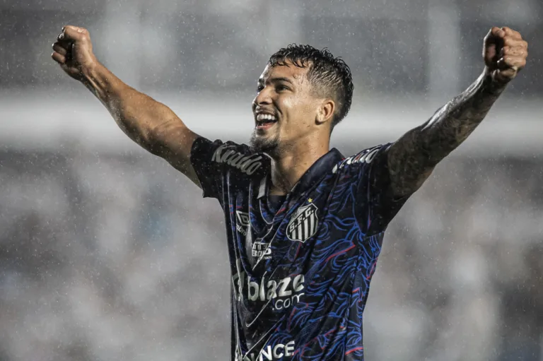 Marcos Leonardo, do Santos, tem média de gols melhor que todos os atacantes da seleção brasileira