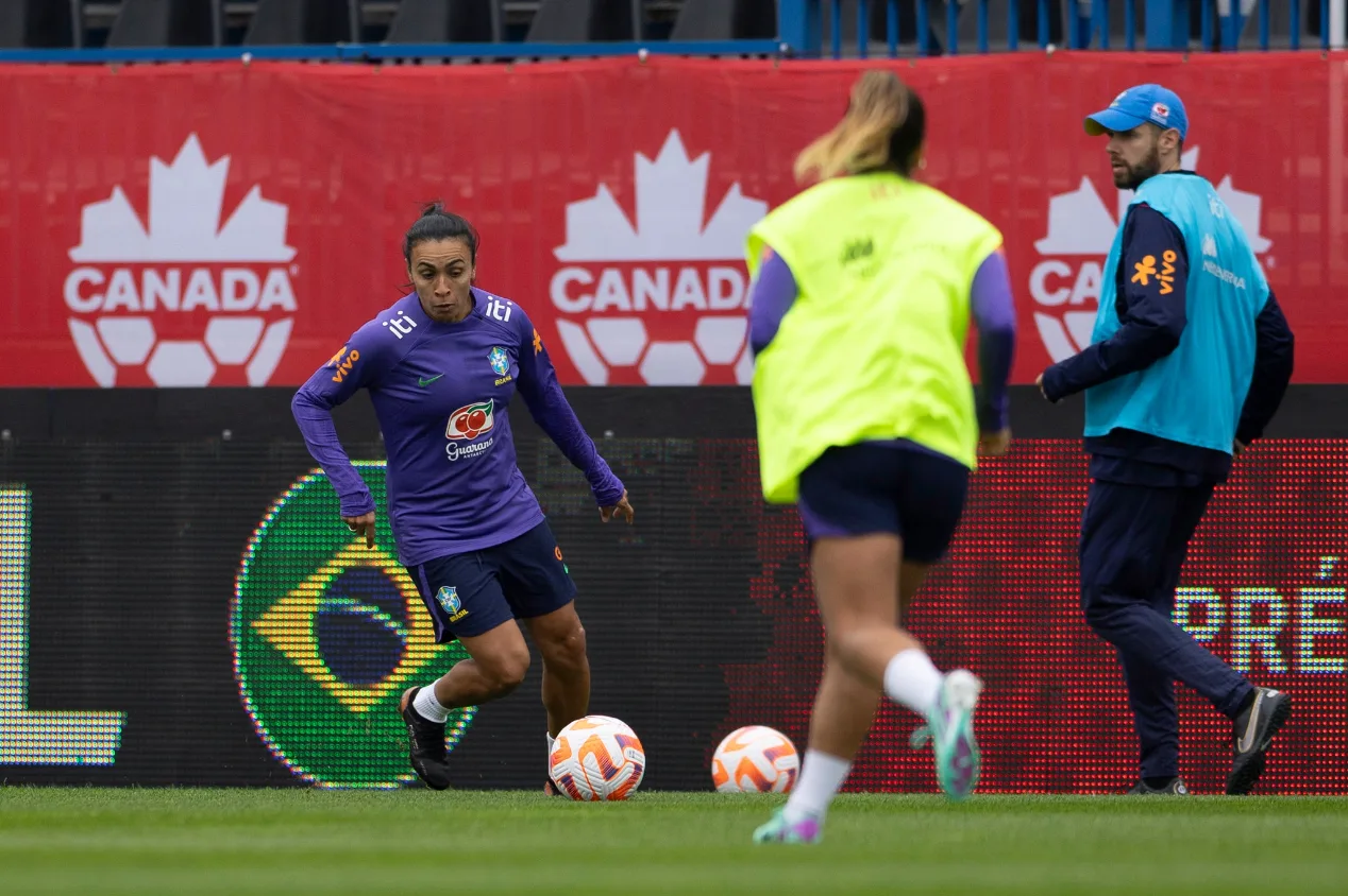 Marta não poupa críticas a ex-treinadora da seleção brasileira, Pia Sundhage