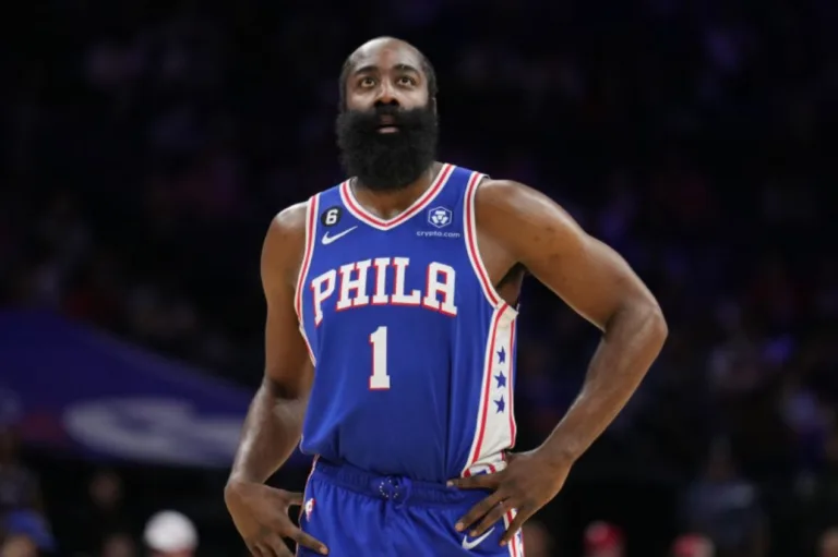 NBA: Harden volta a treinar pelos 76ers após 10 dias