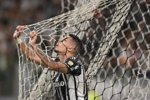 Atlético Mineiro sai na frente contra o Fluminense