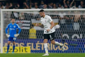 Renato Augusto diz que Soteldo pediu desculpas para elenco do Corinthians; veja