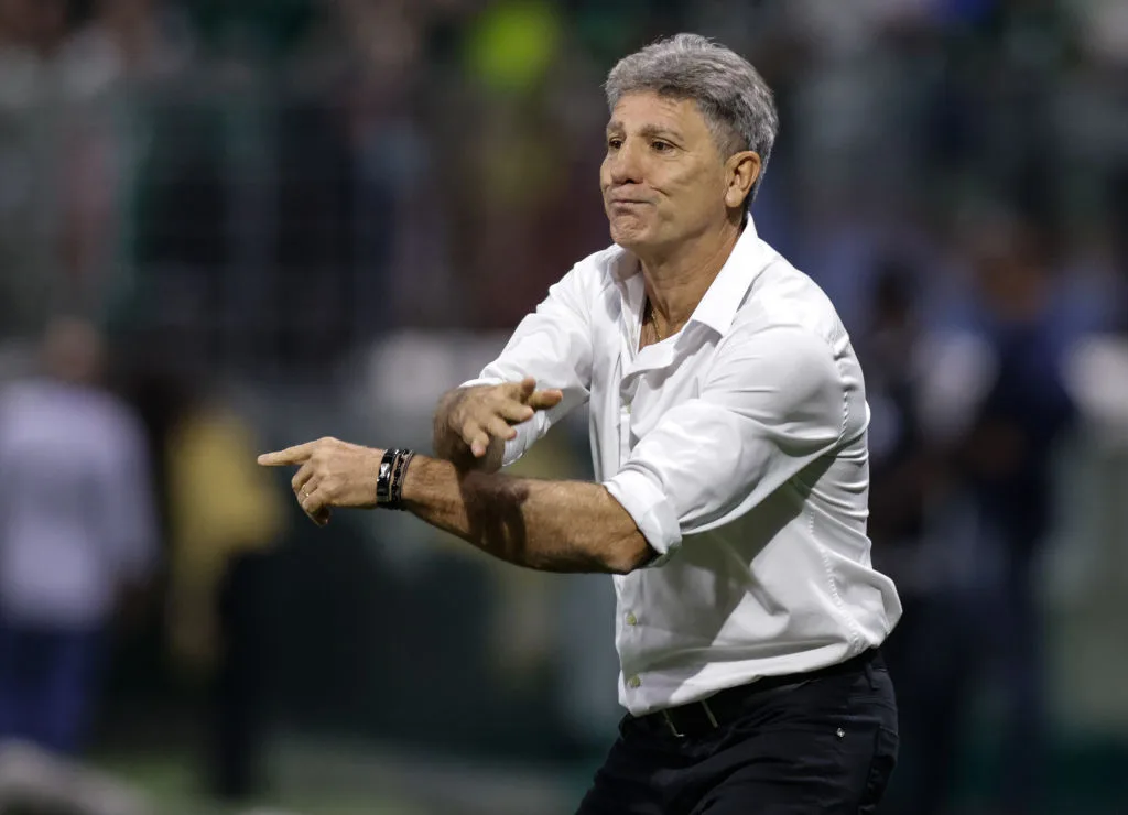 Pergunta sobre folga de jogadores do Grêmio irrita Renato Gaúcho