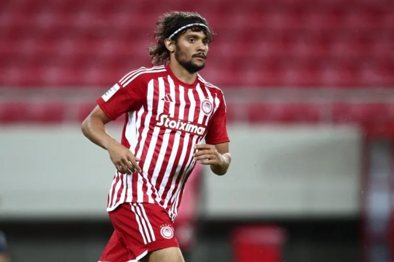 Atlético-MG tem acerto com Gustavo Scarpa, afirma jornal grego