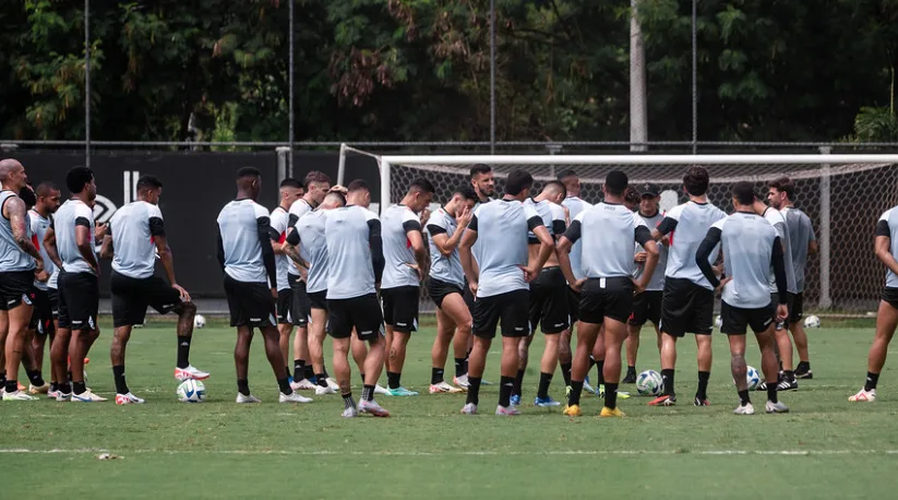 Veja a provável escalação do Vasco contra o Internacional pelo Brasileirão