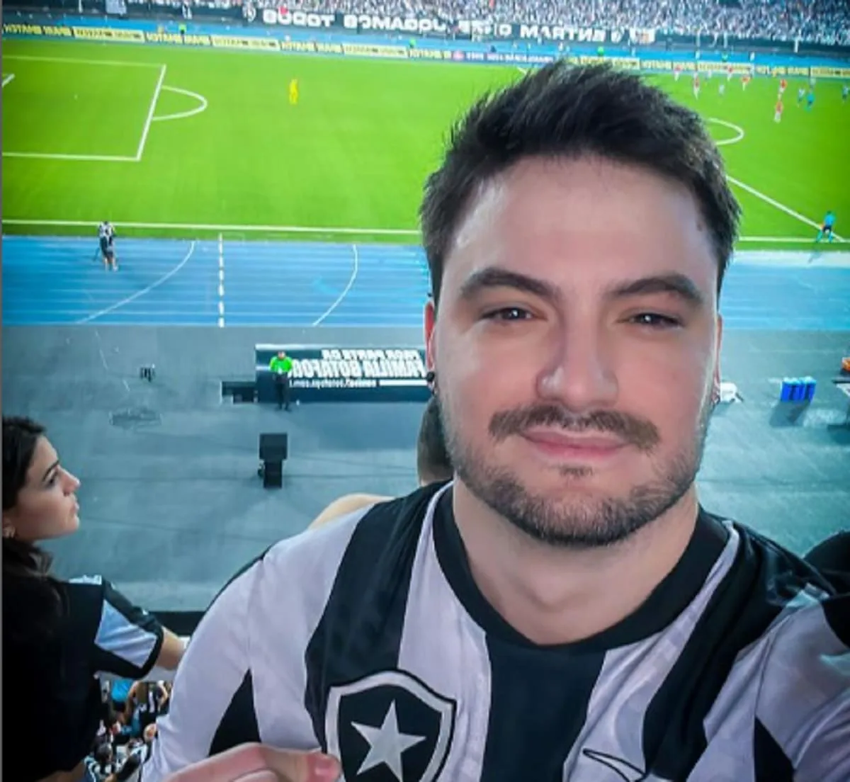 Felipe Neto dispara contra a arbitragem de Vasco x Botafogo: “CBF é honesta!”