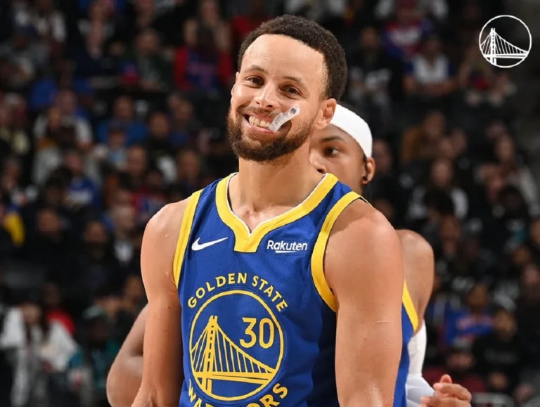 Golden State Warriors vence o Detroit Pistons em um jogo equilibrado