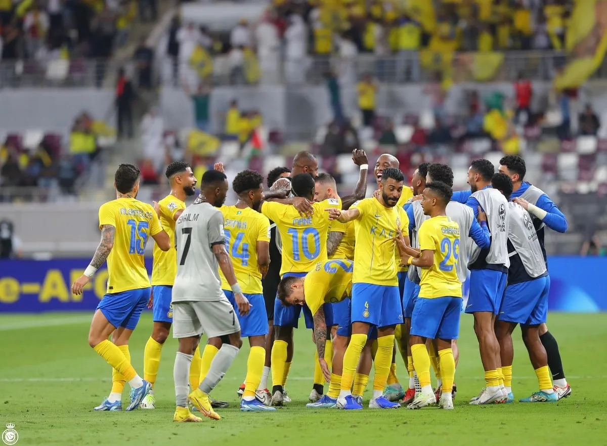 Sem CR7, brasileiro anota hat-trick em vitória do Al Nassr sobre o Al Duhail