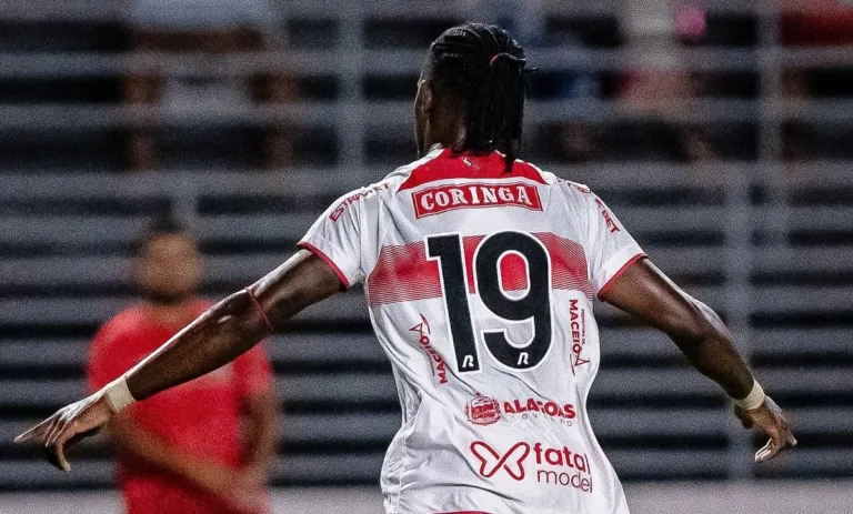 Chapecoense é derrotado pelo CRB e se aproxima do rebaixamento do Brasileirão Série B