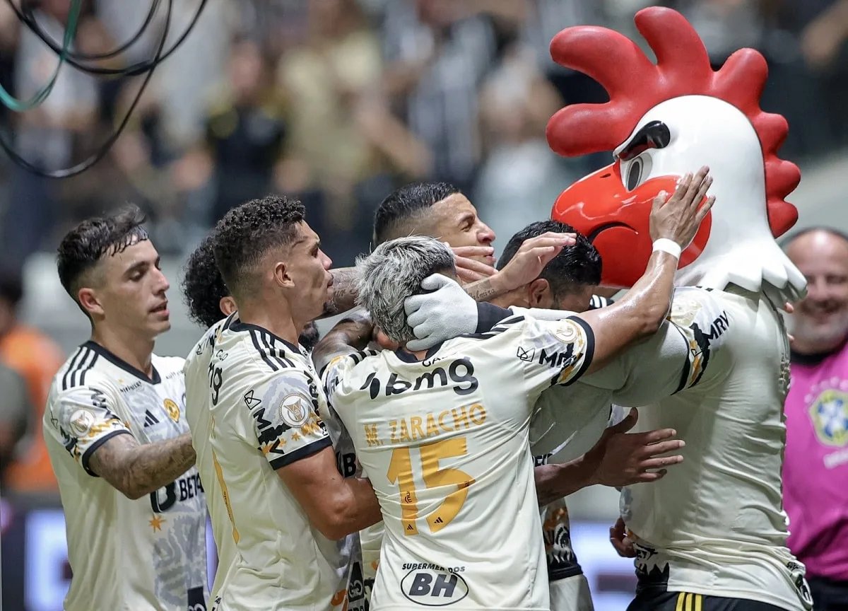 Paulinho brilha em vitória do Atlético Mineiro sobre o Fortaleza