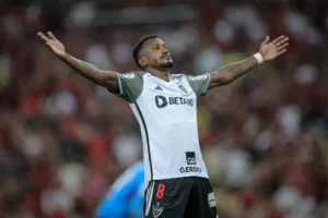 Atlético-MG aproveita um vacilo do Flamengo e amplia a sua vantagem; veja