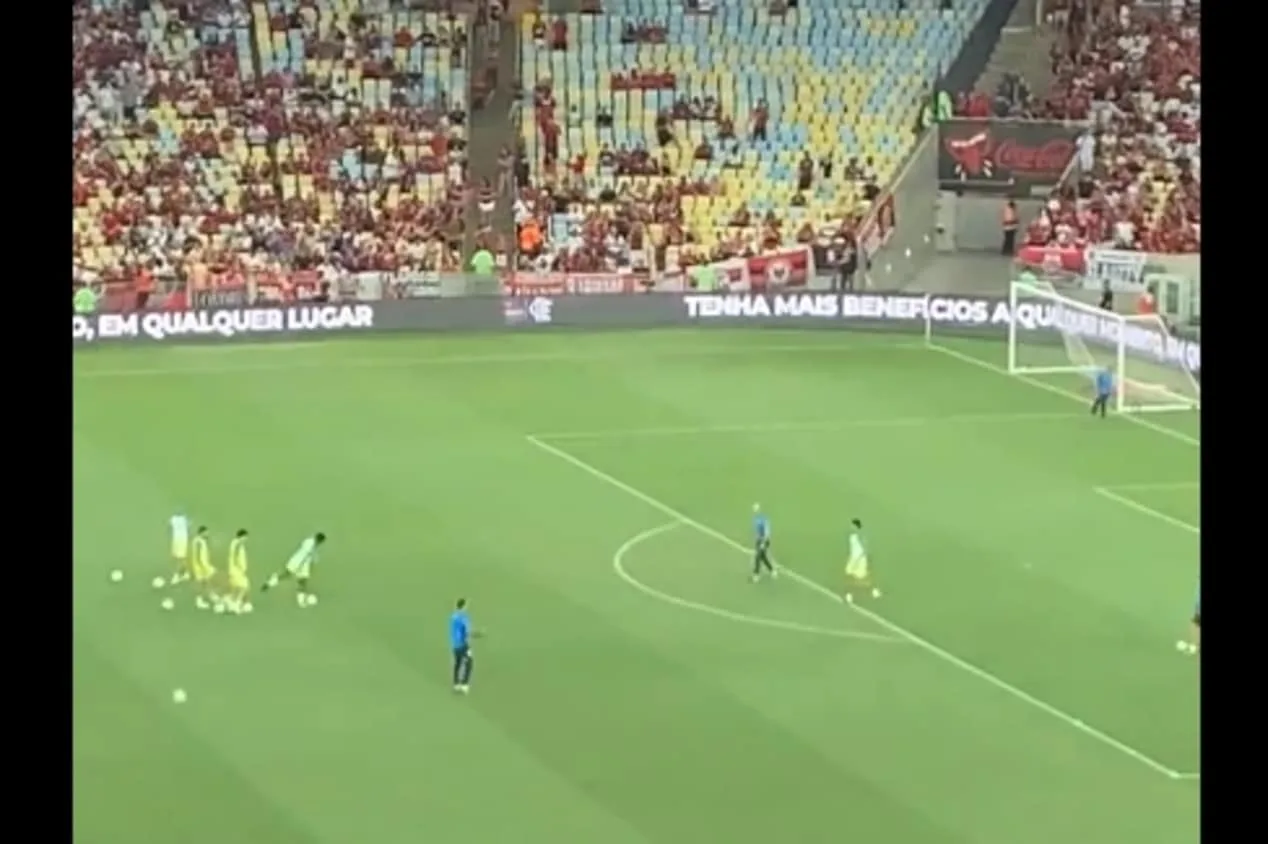 Finalização de Endrick antes de jogo do Palmeiras chama a atenção; assista