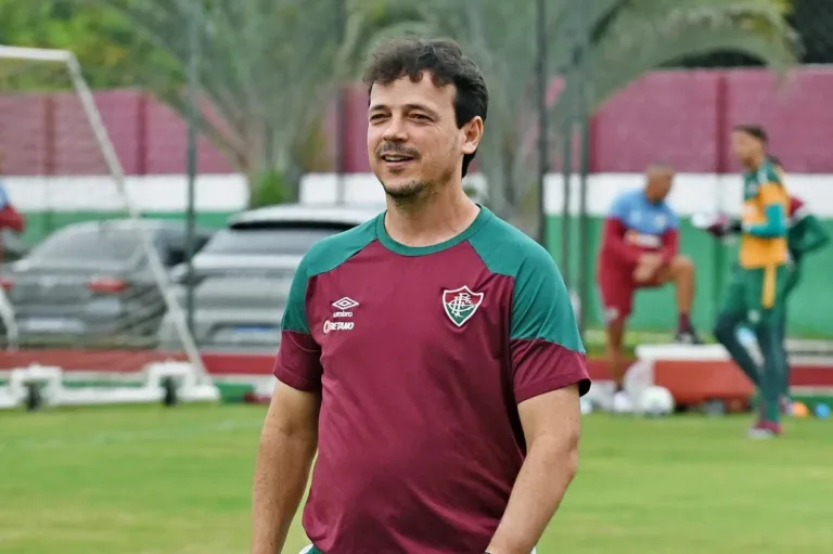 Até quando vai o contrato de Fernando Diniz com o Fluminense?
