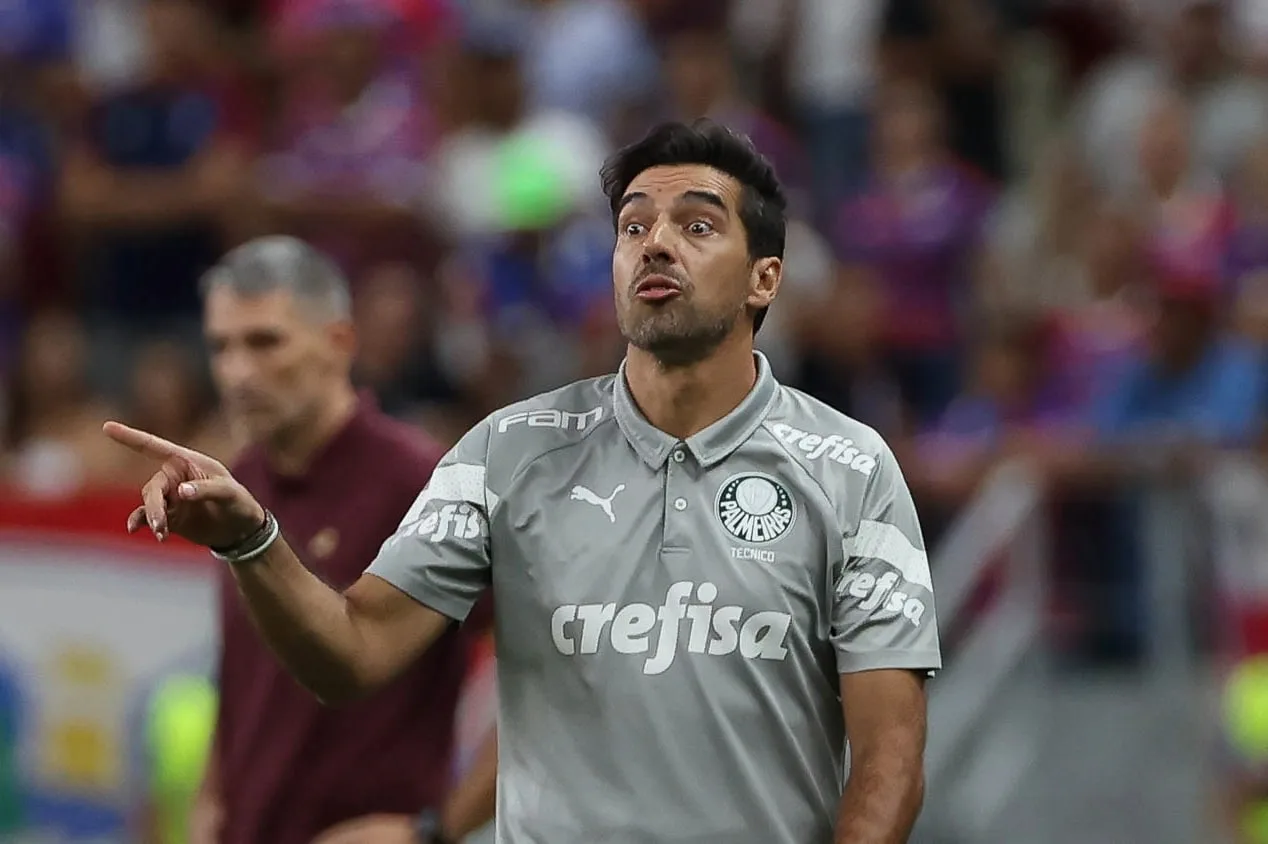 Ex-Palmeiras, Veloso aponta falha de Abel Ferreira na semifinal da Libertadores: “com teimosia perdeu o título”