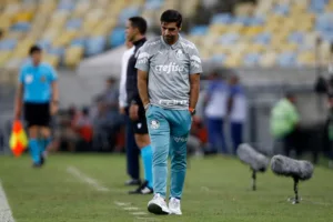 Palmeiras segue com jejum contra o Flamengo no Brasileirão sob o comando de Abel Ferreira