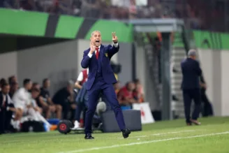 Técnico brasileiro conquistou uma classificação história para a Albânia