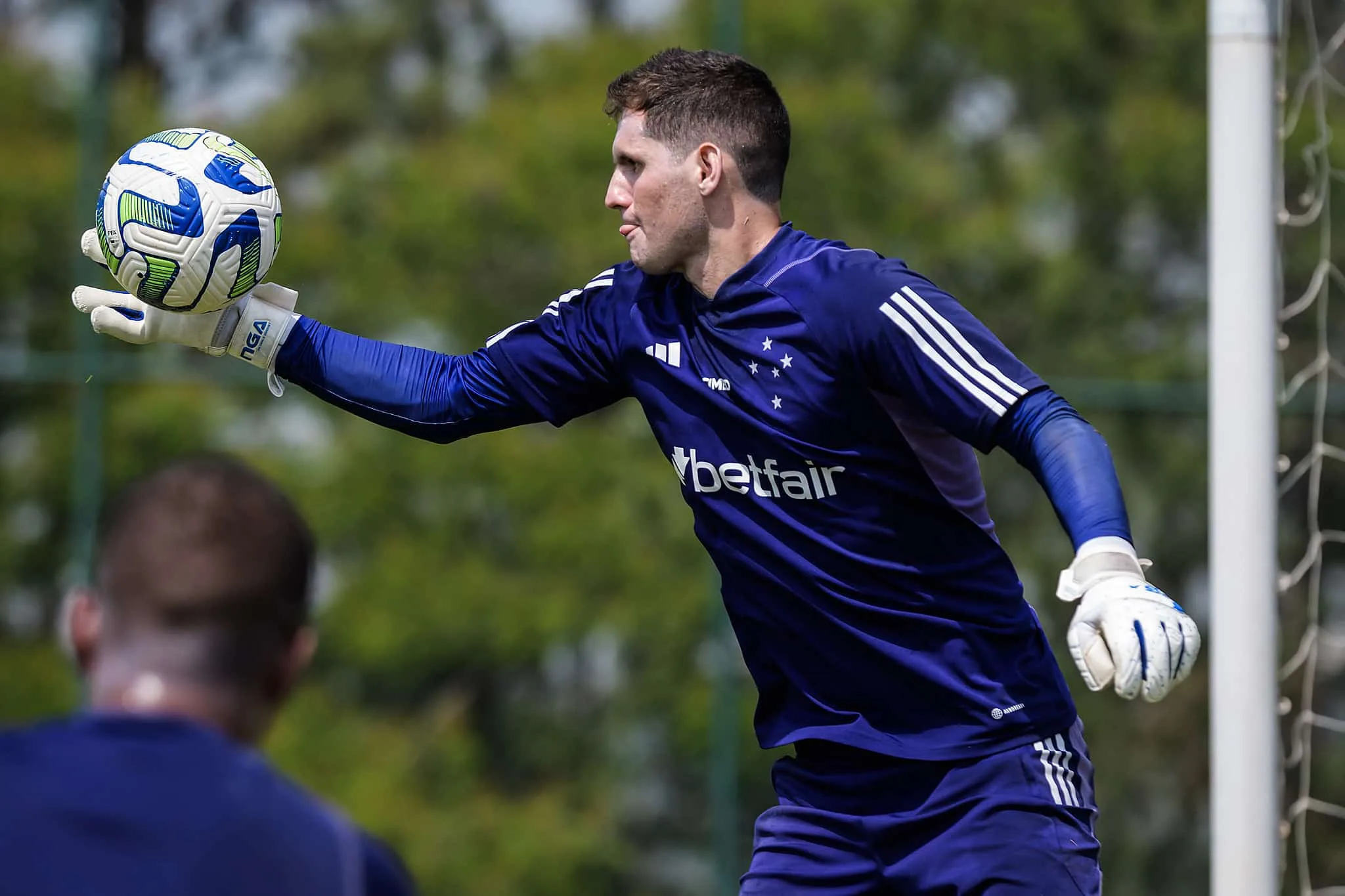 Jogo na Data Fifa, críticas de Neto e mais; veja o resumo de notícias do Cruzeiro hoje (17.11)