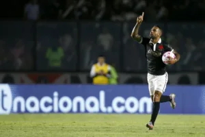 Vasco tenta quebrar série de oscilação para deixar o Z4 do Brasileirão