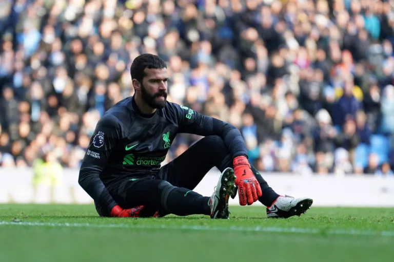 Liverpool: Klopp diz que Alisson Becker deve voltar mais rápido de lesão; saiba mais