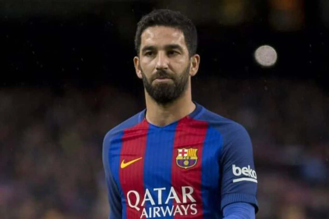 Ex-jogador do Barcelona revela que perdeu todo o dinheiro que conquistou na carreira; veja valor