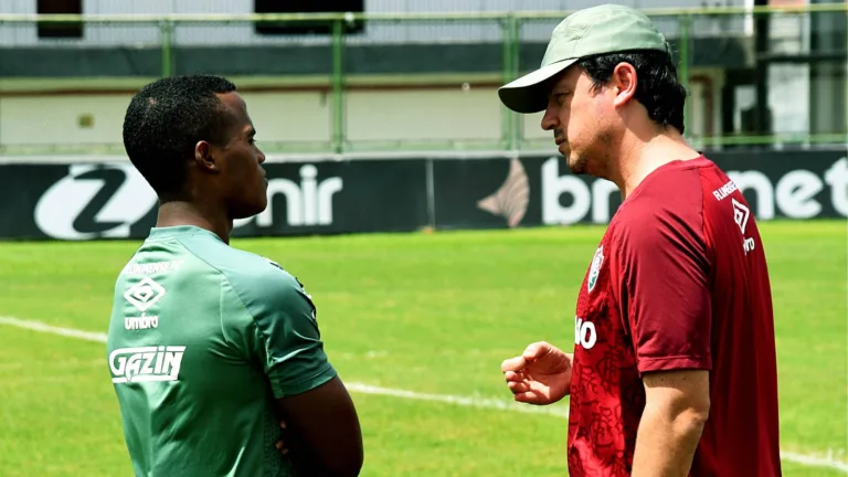 Conheça o caso em que técnico e jogador de mesmo time foram adversários por seleções