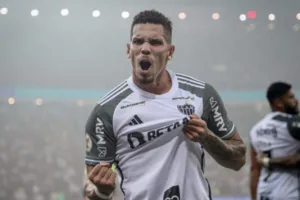 Atlético Mineiro vence “final” contra o Flamengo e vira ameaça ao Palmeiras no Brasileirão