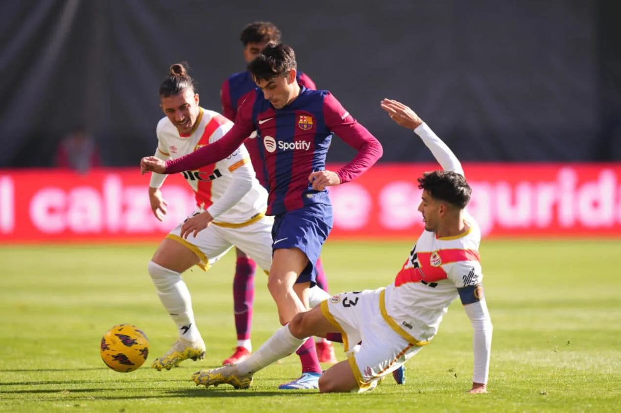 Barcelona empata com Rayo Vallecano e se complica por título da LaLiga