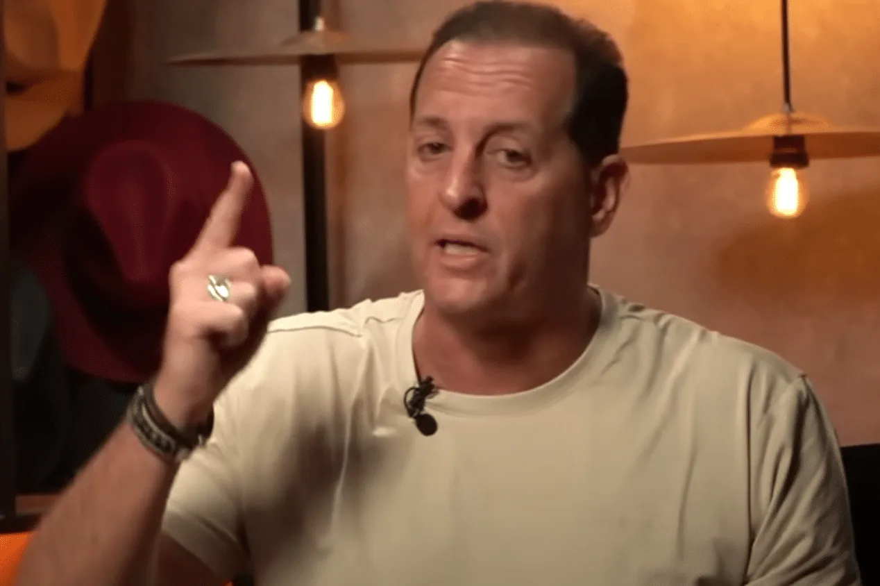 Benja muda palpite e aponta favorito ao título do Brasileirão: “Leva vantagem”