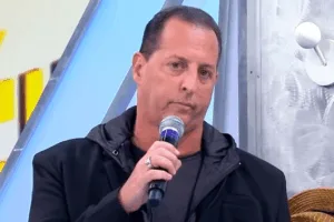 Benja detona fase de equipe no Brasileirão: “Futebol de time que briga para não cair”