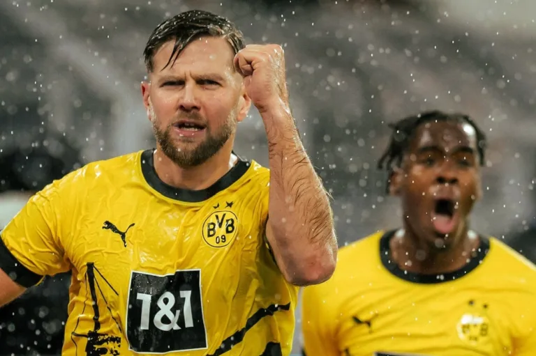 Borussia Dortmund vence Monchengladbah de virada na Bundesliga