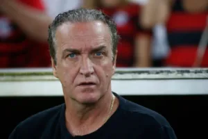 Botafogo cogita Cuca para substituir técnico Lúcio Flávio