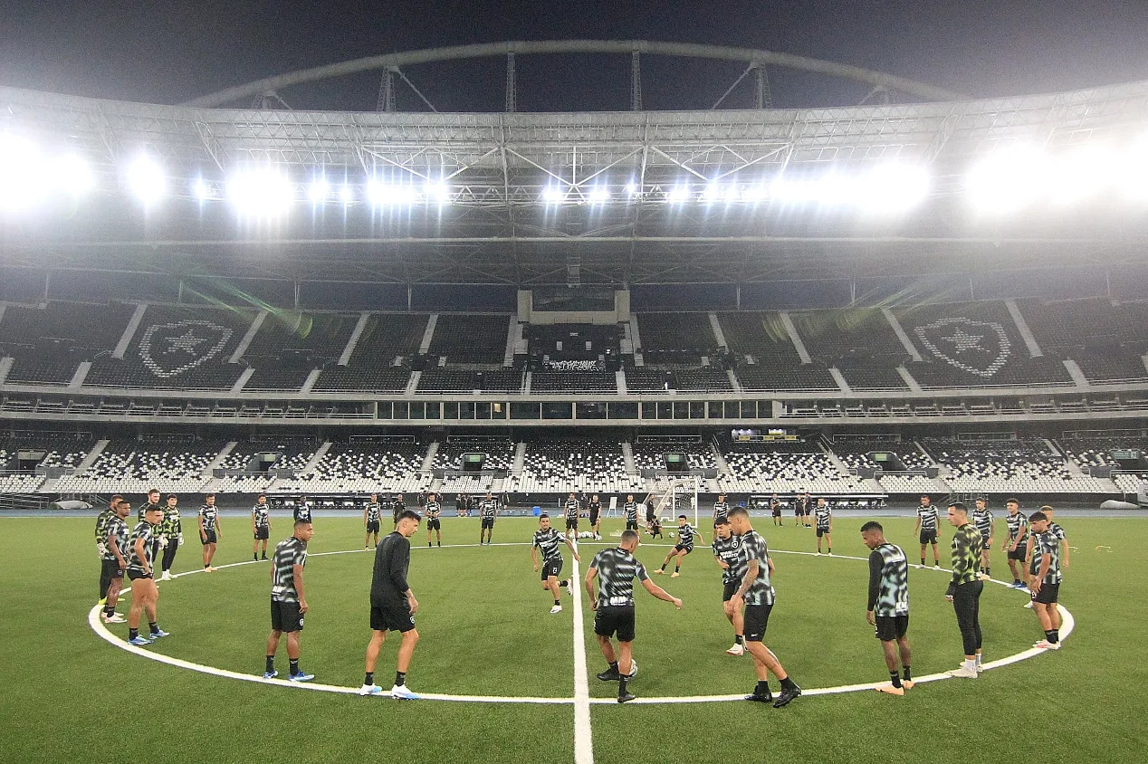 Botafogo revela lista de relacionados para jogo contra o Palmeiras hoje
