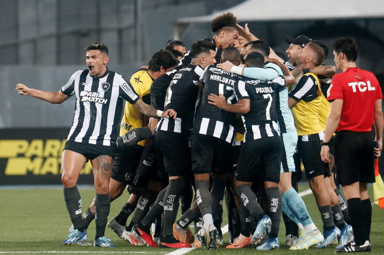 Botafogo tem mudanças contra o Vasco hoje; veja provável time