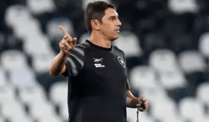 Botafogo tem mudança contra o Palmeiras; veja a provável escalação