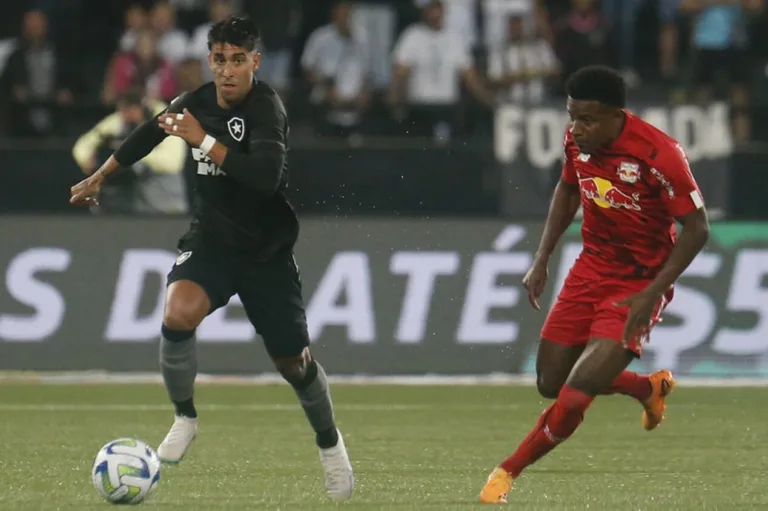 Red Bull Bragantino e Botafogo duelam por título do Brasileirão Série A; saiba onde assistir