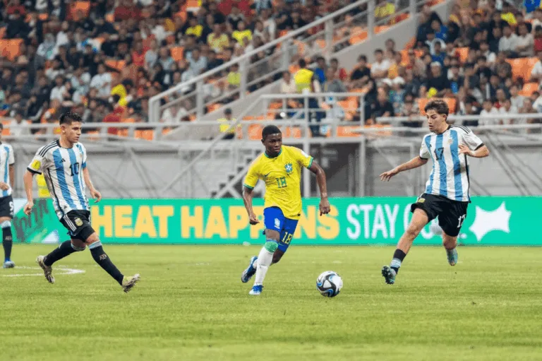 Brasil é atropelado pela Argentina e está fora do Mundial Sub-17