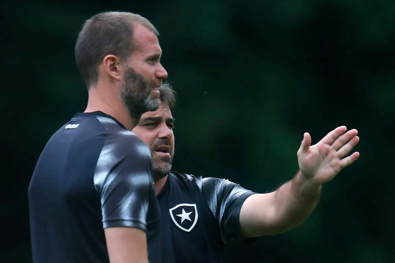 Ex-zagueiro integrará coordenação técnica do Botafogo; confira