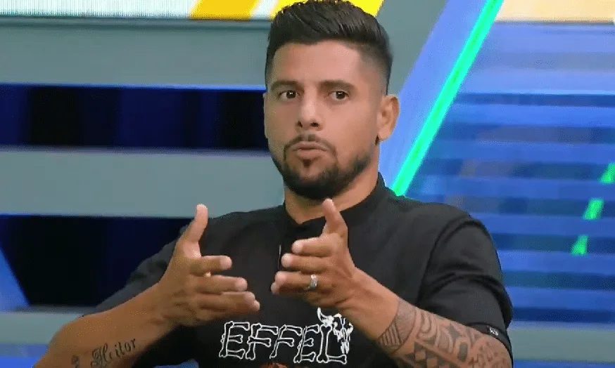 Cicinho banca palpite para campeão do Brasileirão: “Sustento”