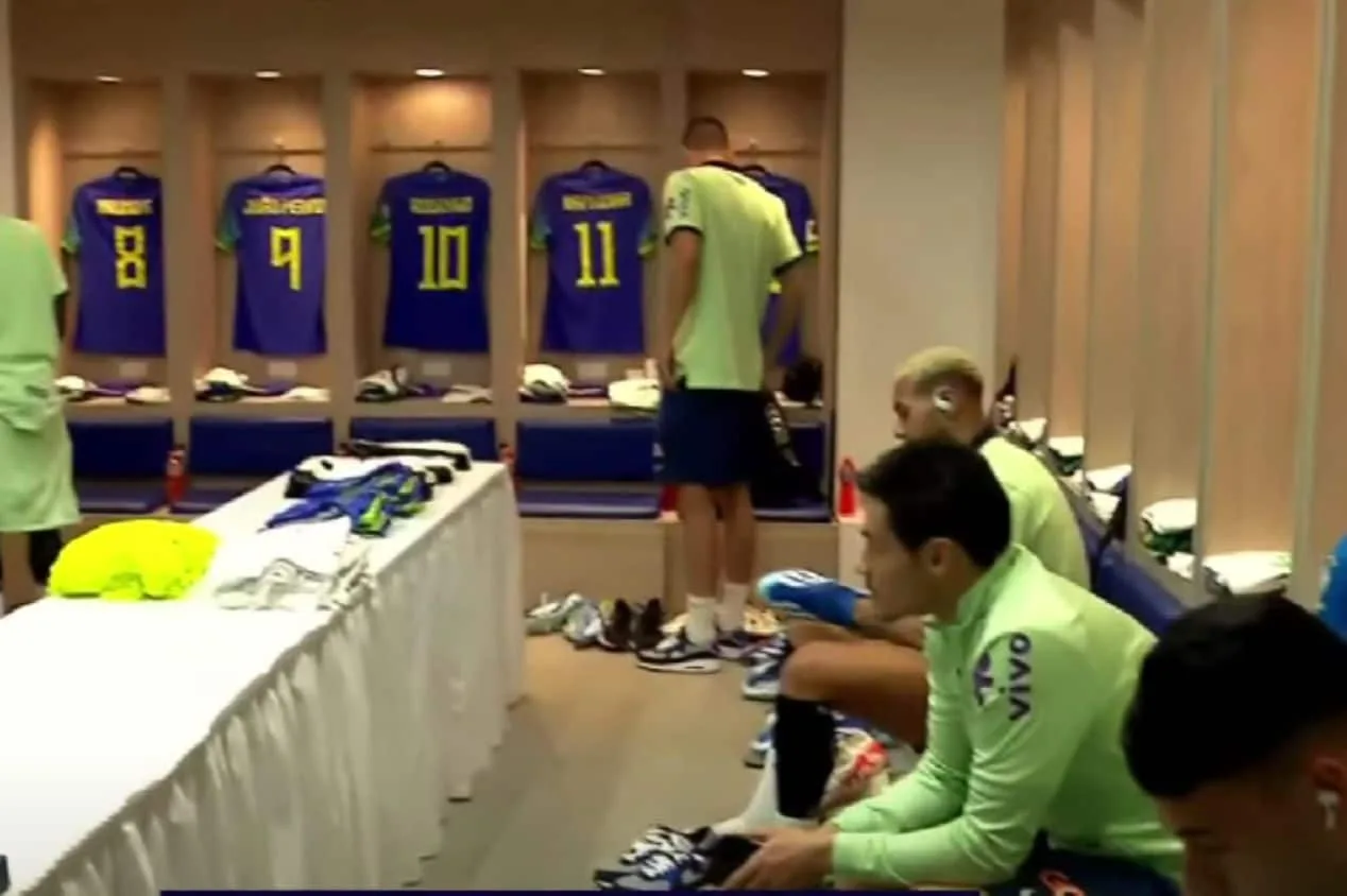 Jogador da seleção brasileira tem camisa roubada em estádio na Colômbia