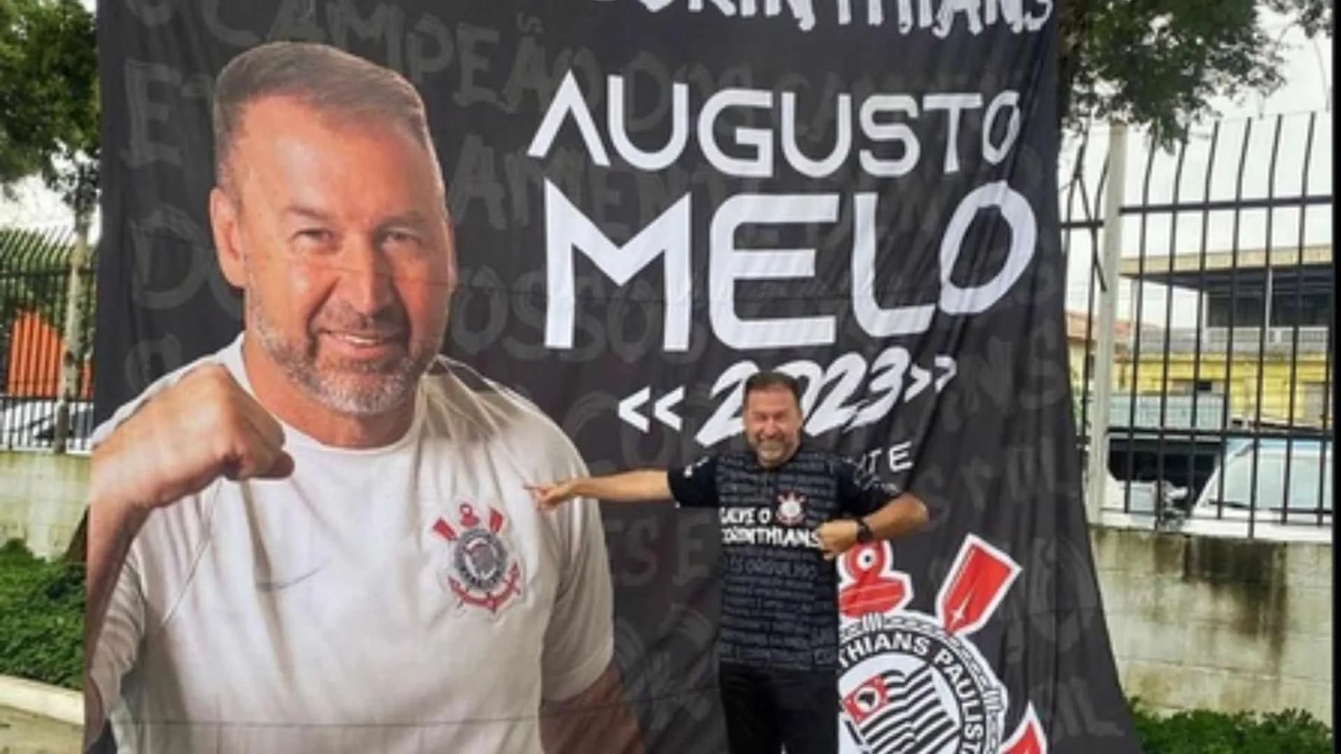 Augusto Melo abre o jogo sobre possível vinda de Rodrigo Caetano para o Corinthians